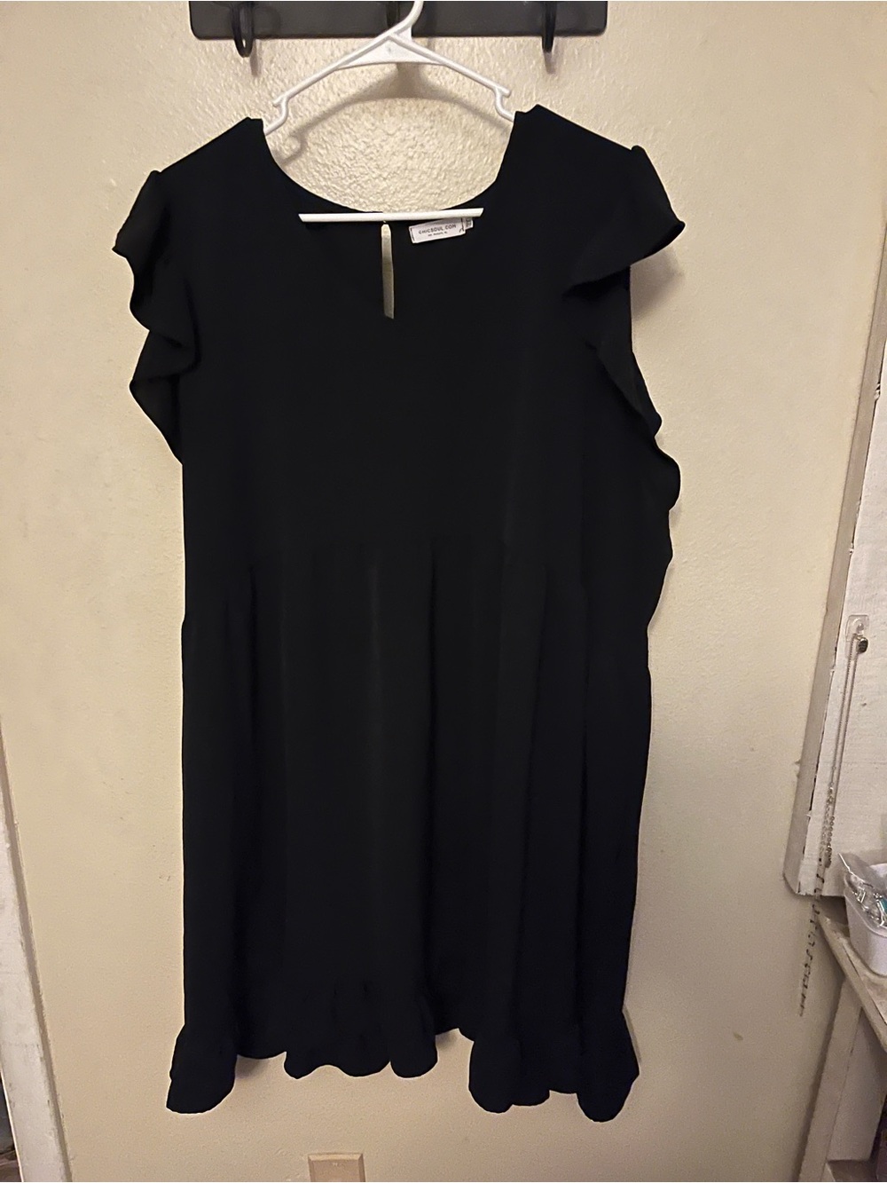 Chic Soul Black Ruffle-Sleeve Shift Dress